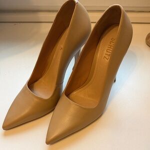 SCHUTZ Women's Classic Tan Heels